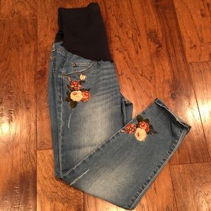 a:glow embroidered maternity crop jeans